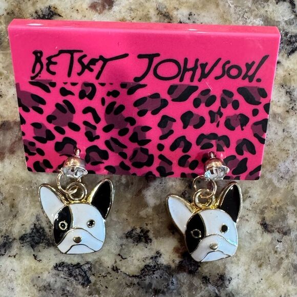 EARRINGS! Betsey Johnson Black and White French Bulldog Earrings BNWT - Picture 2 of 4